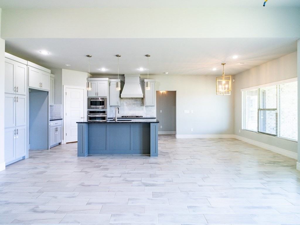1671 Sunrise Cir - Photo 5 of 35