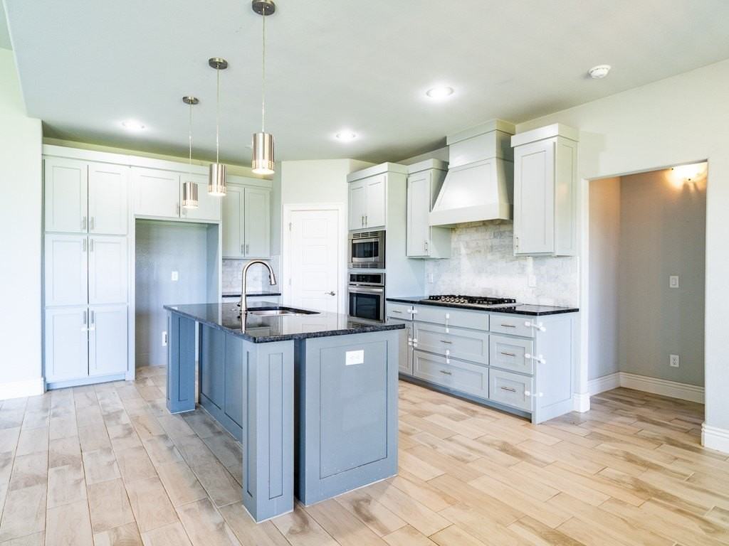 1671 Sunrise Cir - Photo 6 of 35