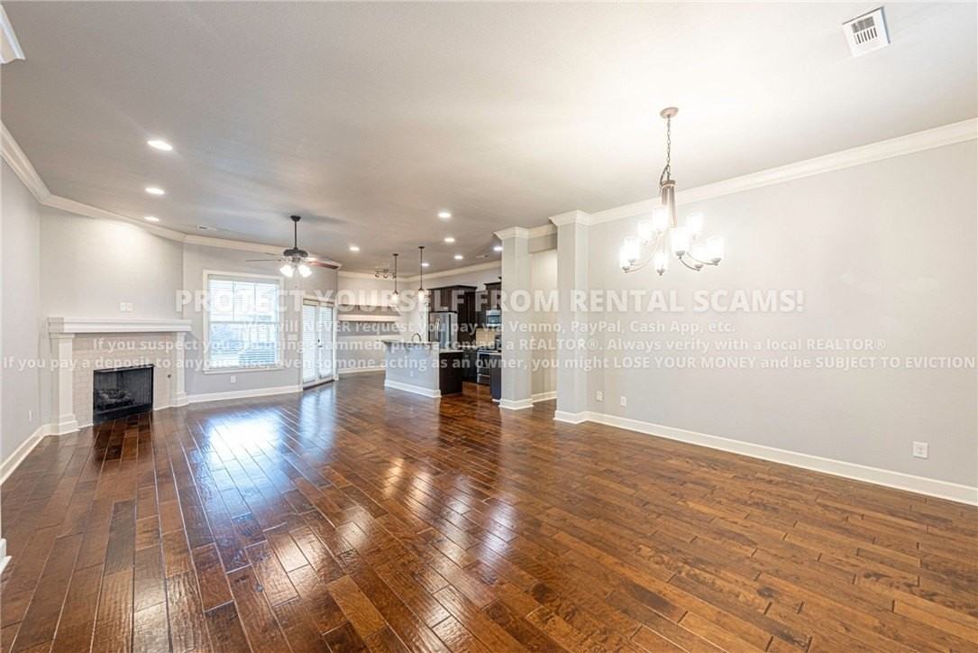 1404 Sw Liberty Ave - Photo 4 of 21