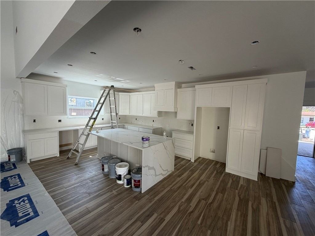 906 N Sang Ave - Photo 2 of 34