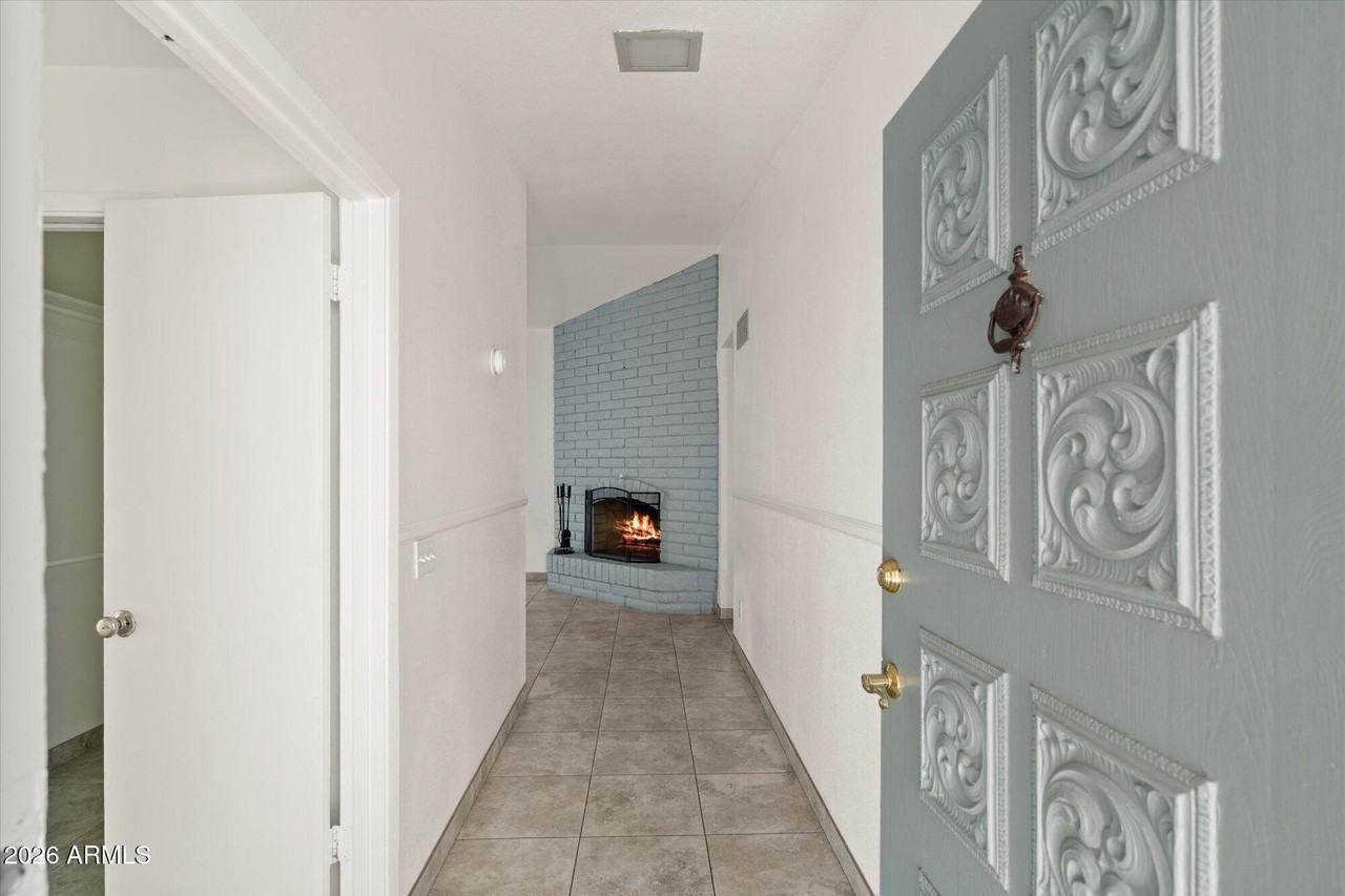 8037 N 40th Ave - Photo 2 of 24