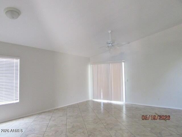5763 W Freeway Ln - Photo 5 of 17