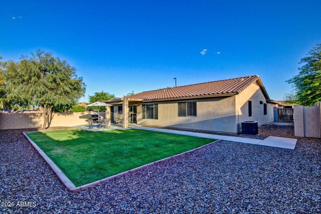 2442 E Pony Ln - Photo 3 of 22