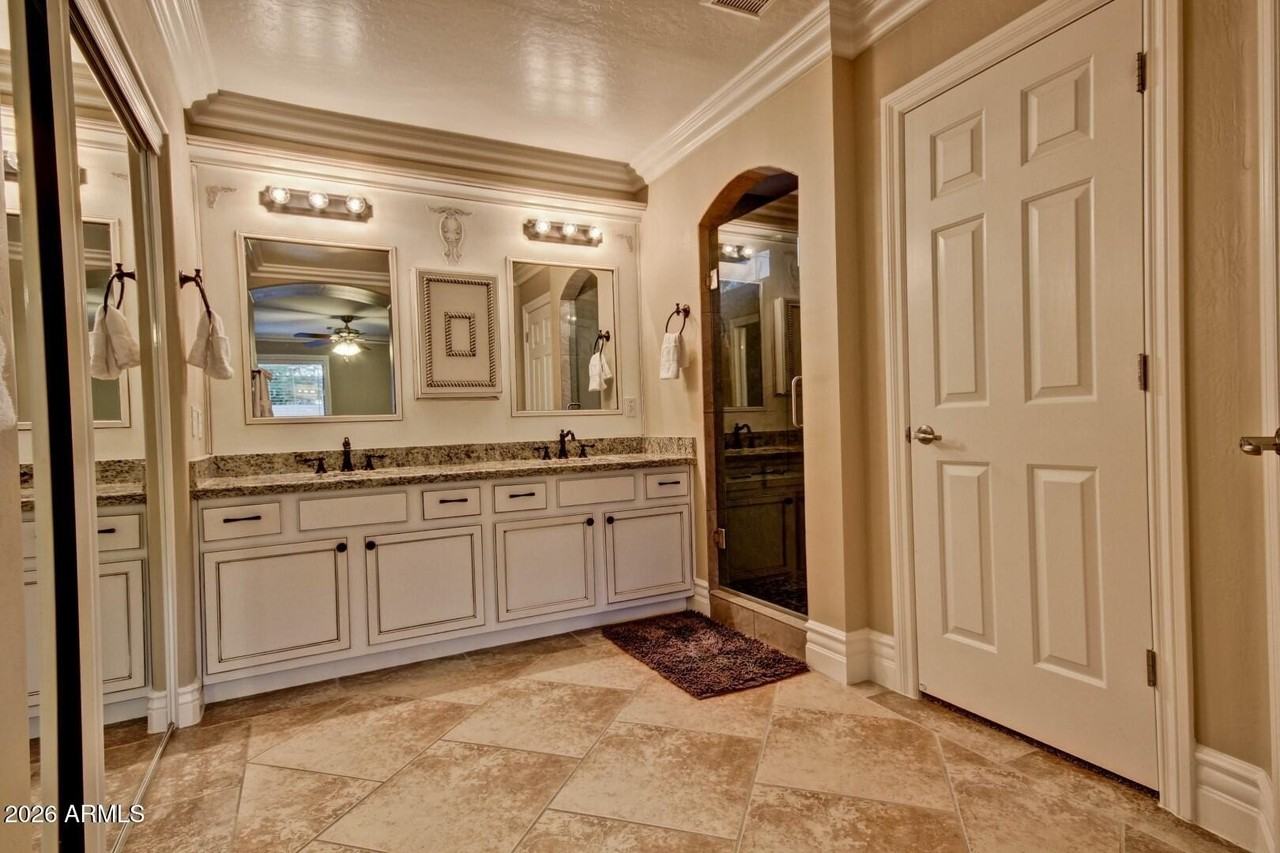 2442 E Pony Ln - Photo 6 of 22