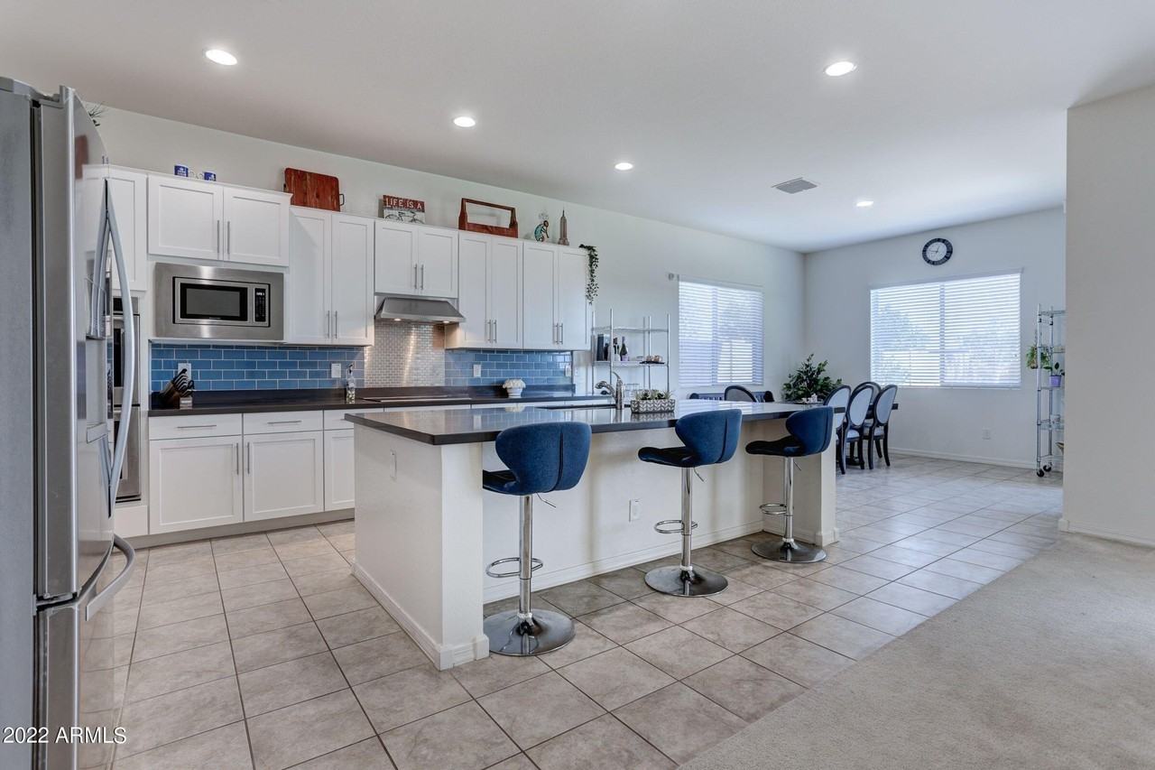 22533 N 93rd Dr - Photo 3 of 17