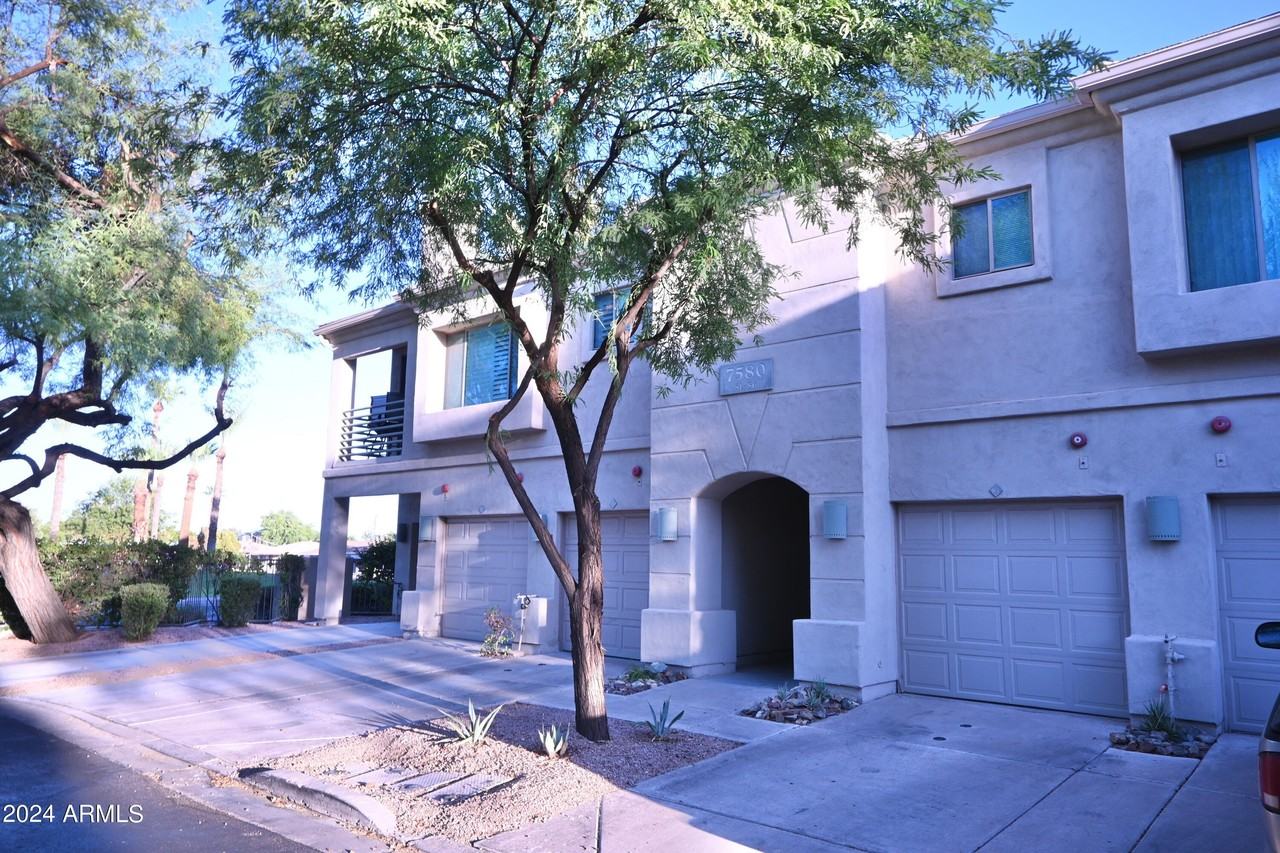 7580 E Earll Dr #84 - Photo 2 of 32