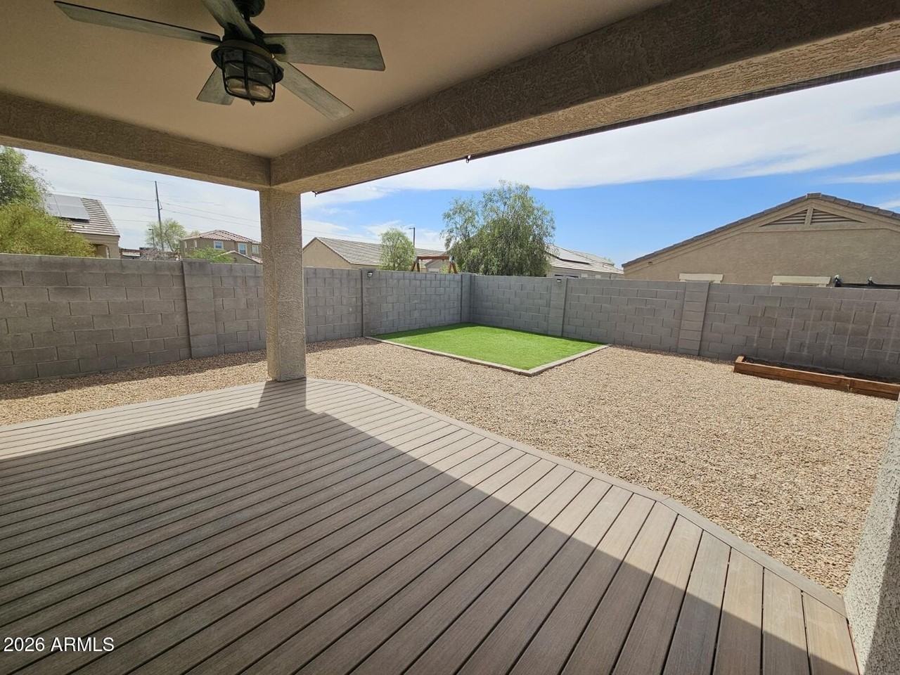 25573 W Coles Rd - Photo 2 of 12