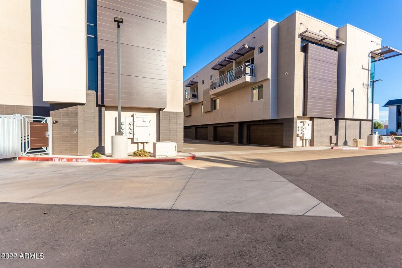 7550 E Osborn Rd #1003