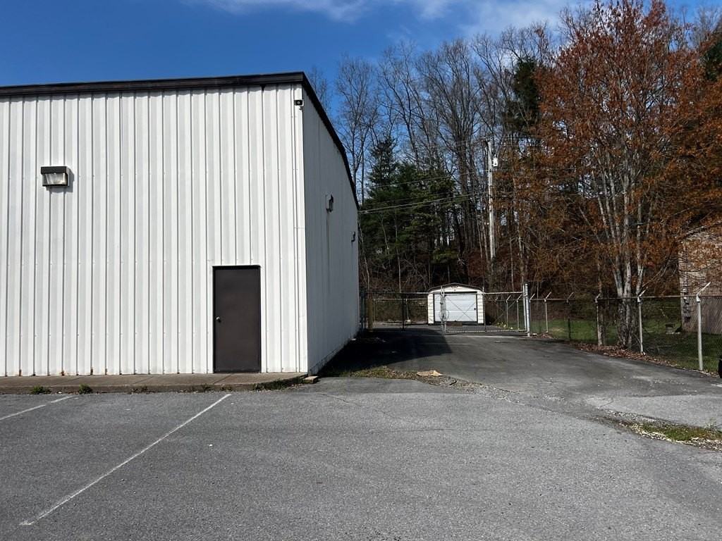 119 Appalachian Dr - Photo 4 of 21