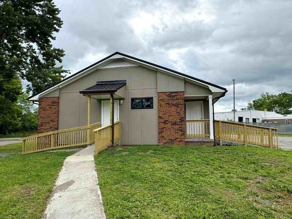 96 Lamplighter St - Photo 3 of 19