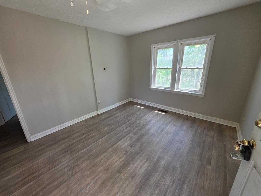 1525 Harper Rd - Photo 2 of 10