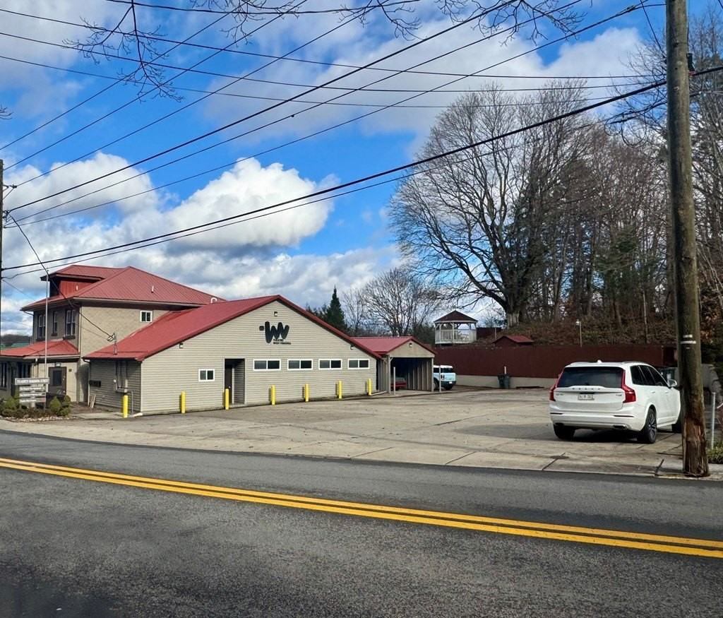 715 N Kanawha St - Photo 6 of 50