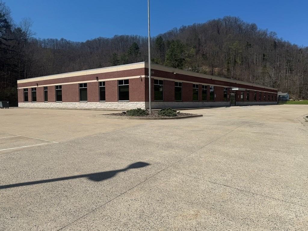 4499 Appalachian Hwy - Photo 4 of 29
