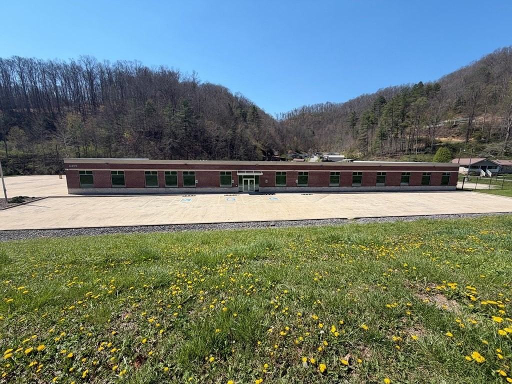 4499 Appalachian Hwy - Photo 5 of 29