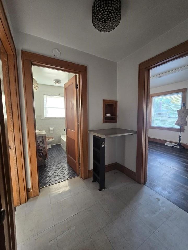 2986 Robert C Byrd Dr - Photo 4 of 15