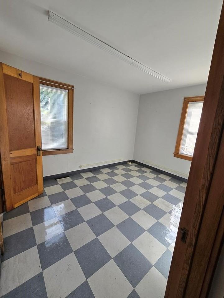 2986 Robert C Byrd Dr - Photo 5 of 15