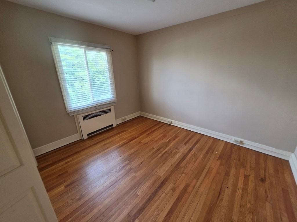 109 Virginia St - Photo 5 of 19