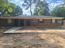 featured image of 2209 Wolf Ridge Rd #B