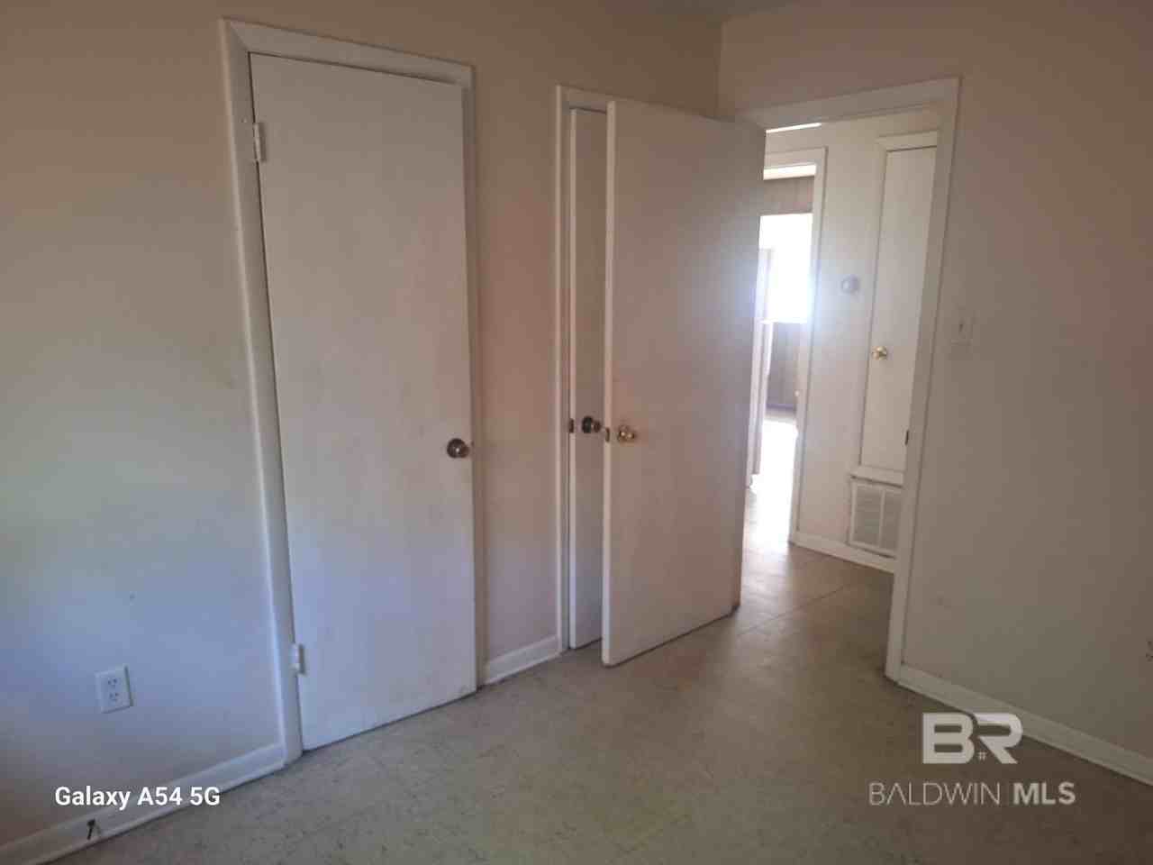 2211 Wolf Ridge Rd #B - Photo 4 of 6