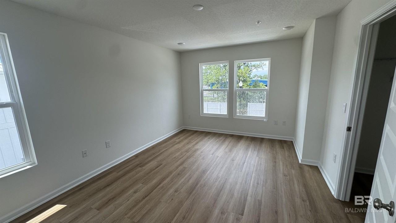 4144 Lost Bay Dr - Photo 5 of 8