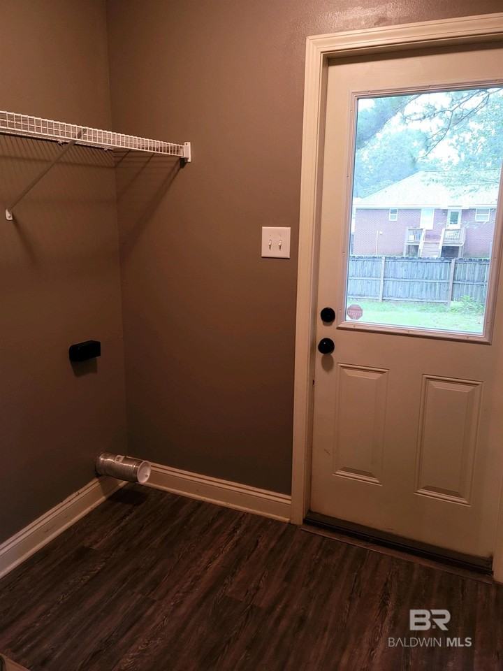 9530 Fox Hunter Ct W - Photo 6 of 13