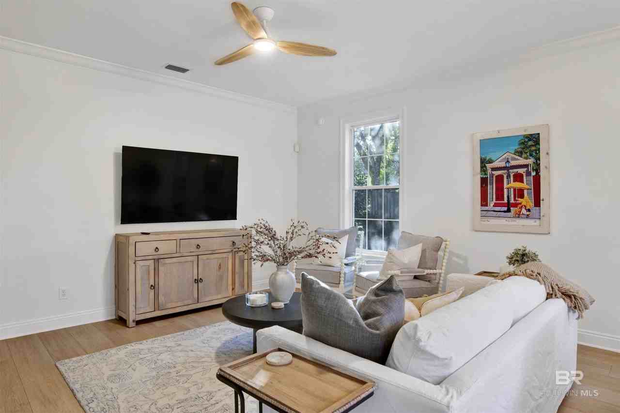 460 Equality Ave #WEST - Photo 6 of 23