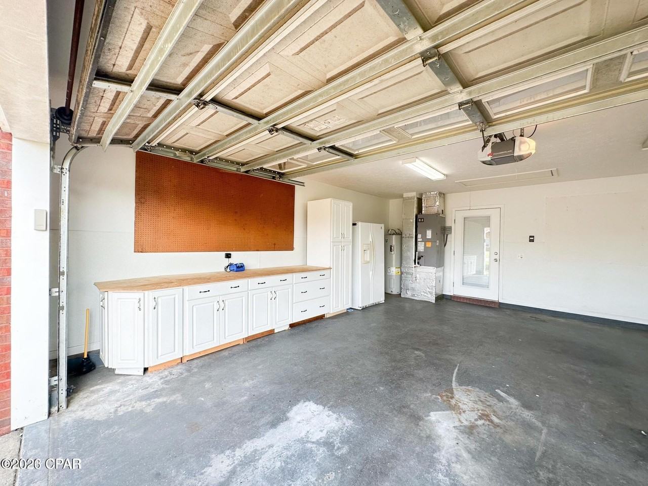 1814 Bowman Ln - Photo 3 of 47