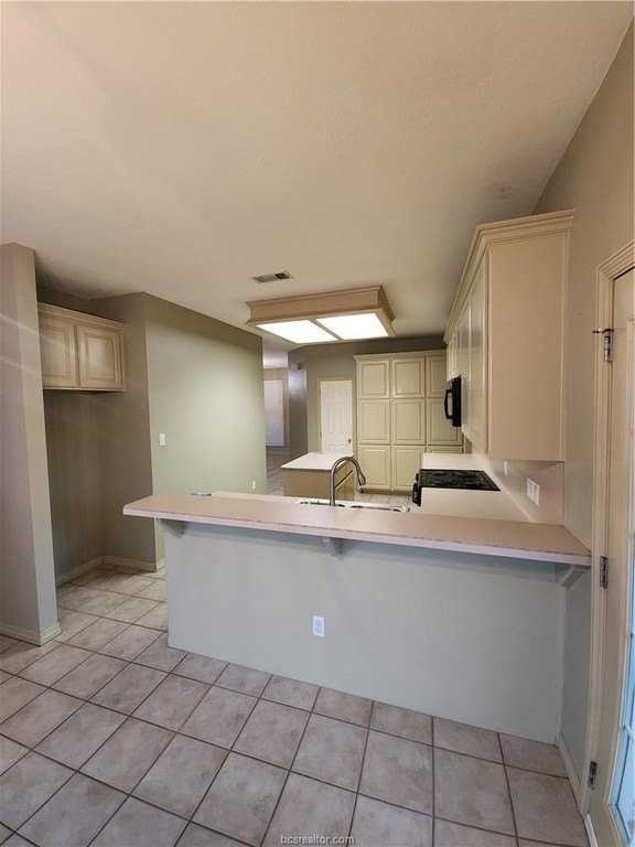3920 Park Hurst - Photo 4 of 23