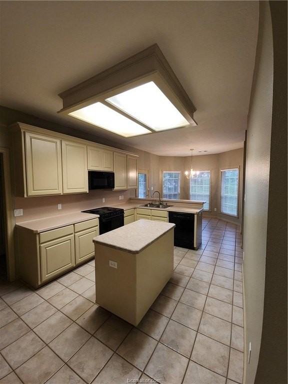 3920 Park Hurst - Photo 5 of 23