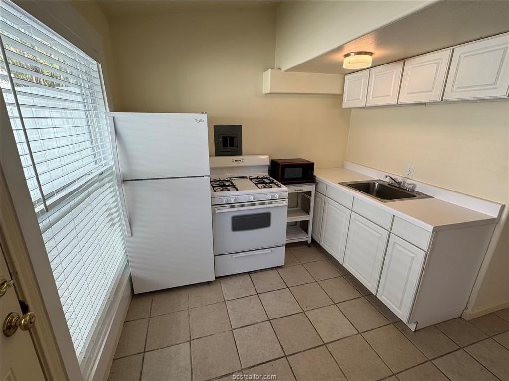 600 W Dexter Dr #A - Photo 5 of 13