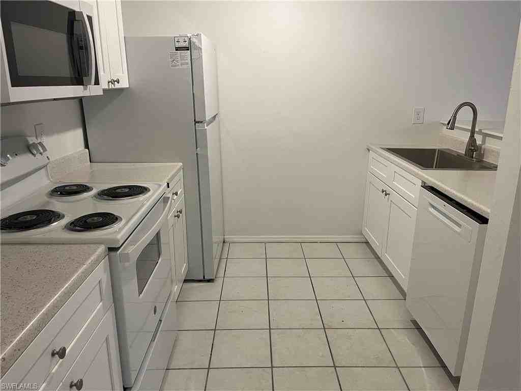 27501 Playa Del Rey Ln #503 - Photo 3 of 17