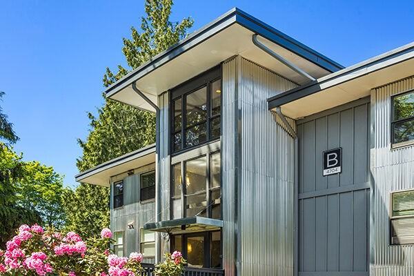 Duet Apartments - Photo 6 of 21