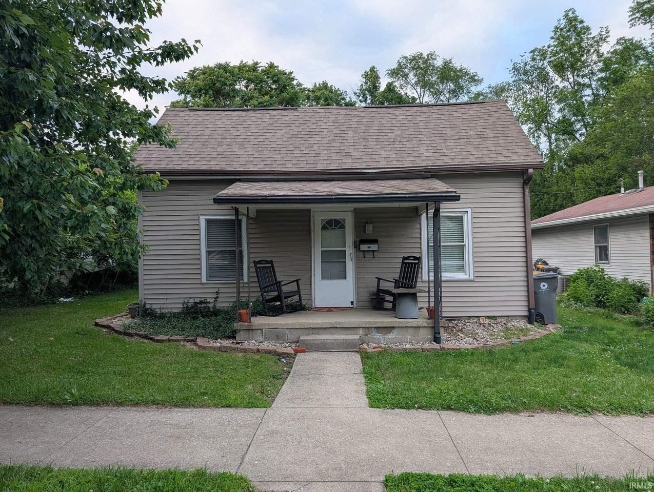 930 W Kirkwood Ave - Photo 2 of 14