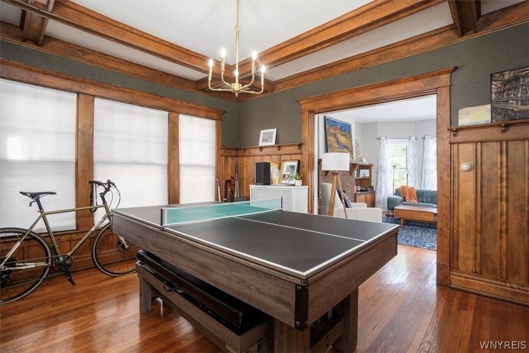 825 Forest Ave - Photo 4 of 13