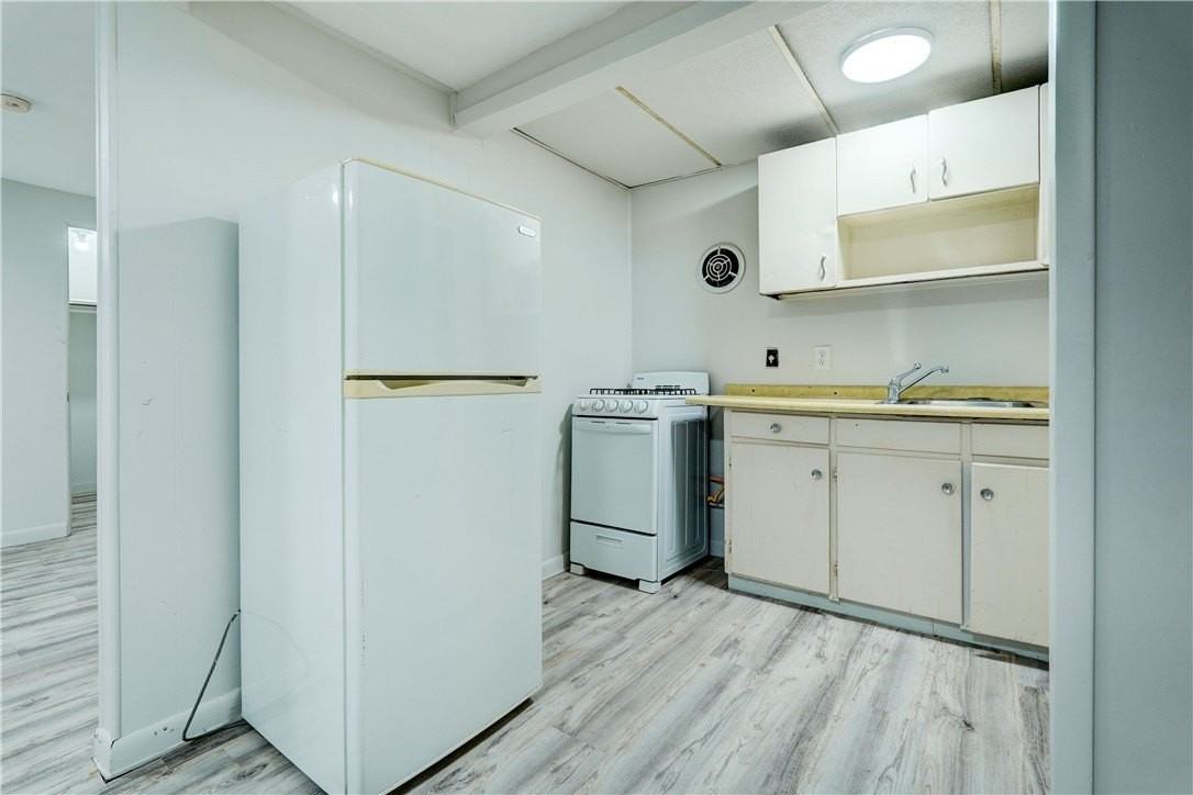 2233 Clifford Ave #3 - Photo 6 of 14