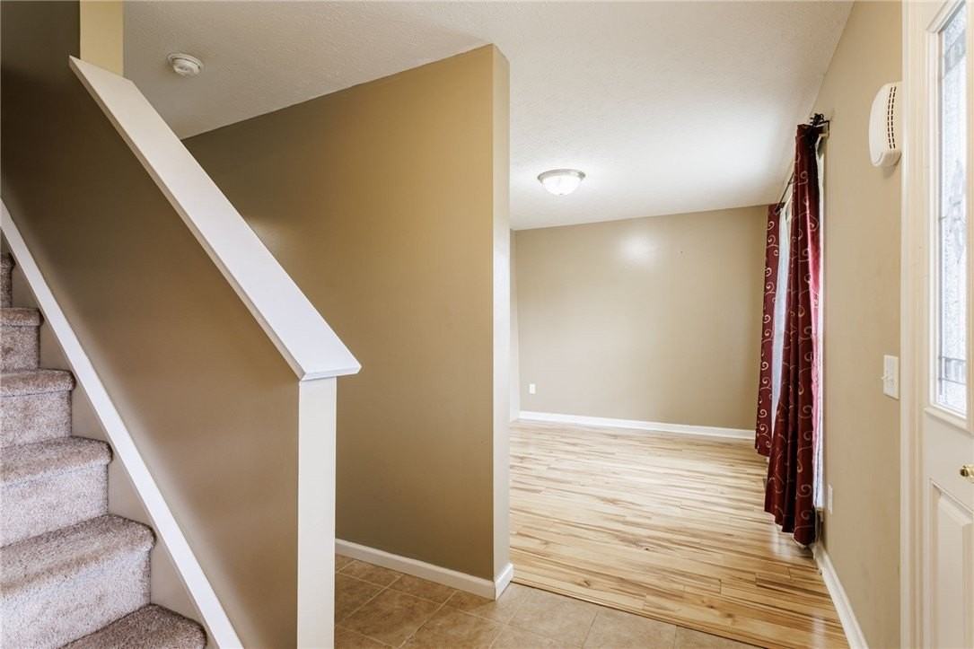 83 Southend Sq - Photo 4 of 21