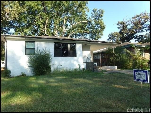 2919 Fair Park Blvd - Photo 2 of 16