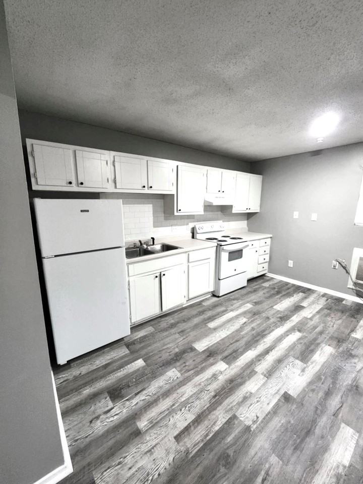 2120 W 30th Ave - Photo 3 of 6