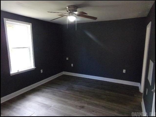 2323 S Spring St - Photo 5 of 14