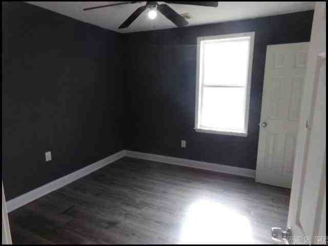 2323 S Spring St - Photo 7 of 14