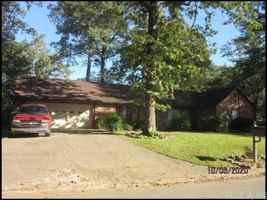 featured image of 6612 Tena Ln