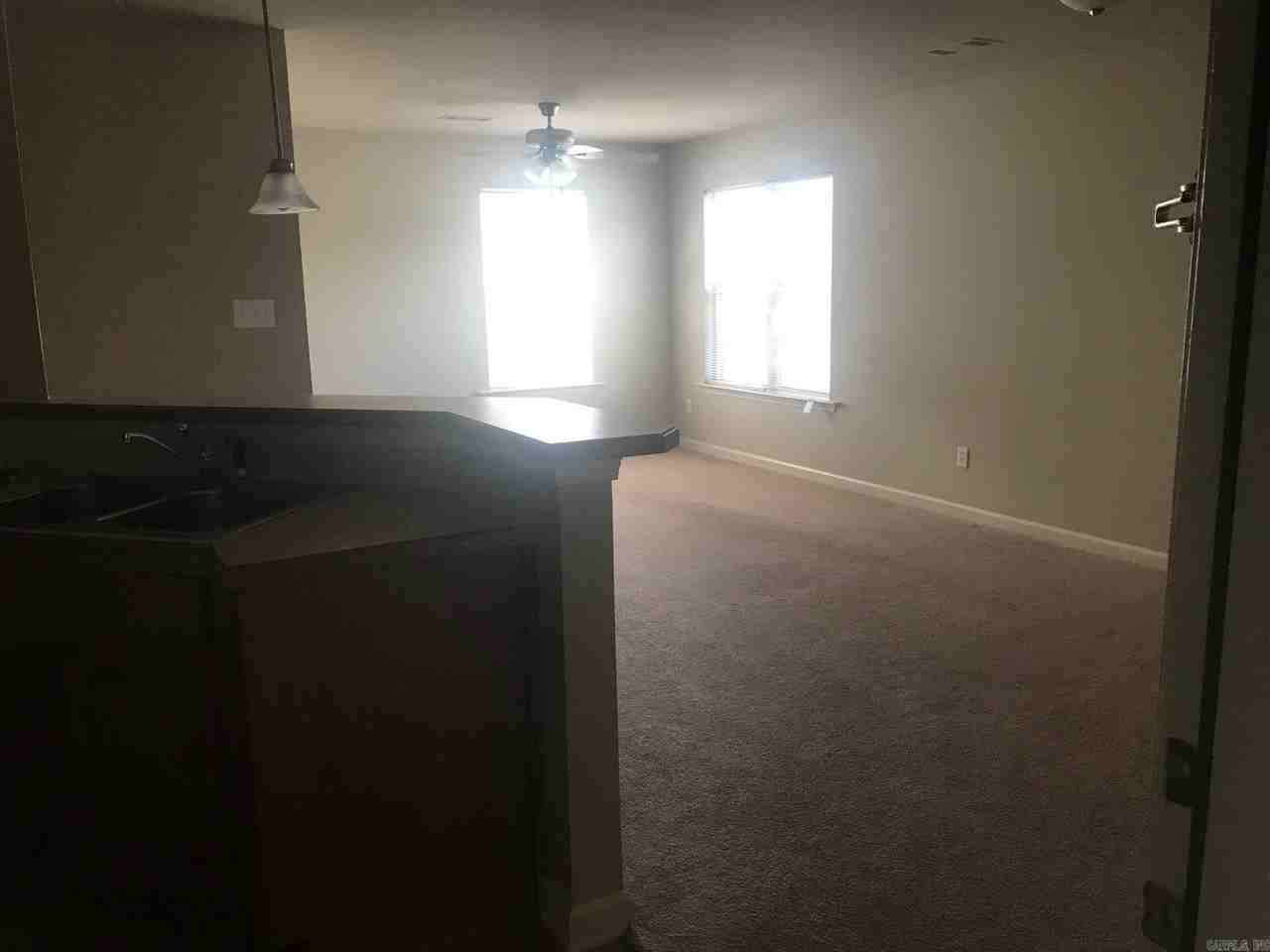 2900 Kennedy Dr - Photo 5 of 18