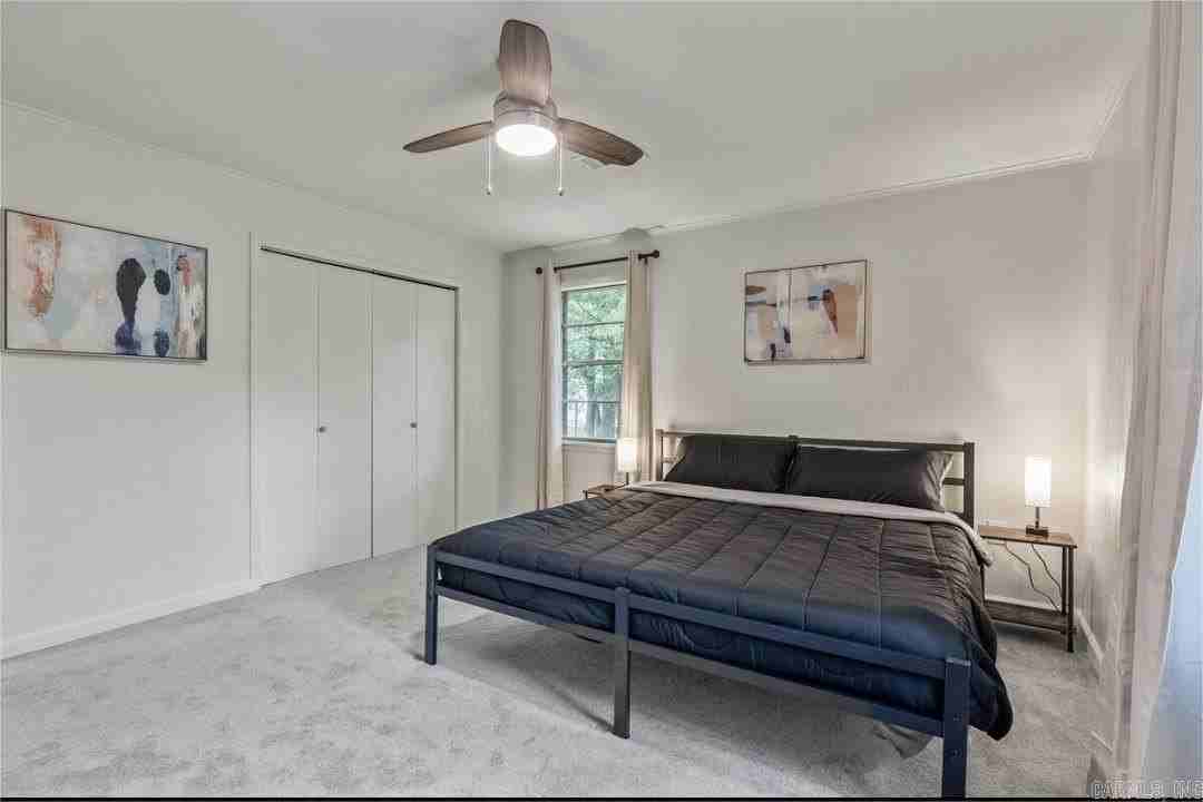 1930 College Ave - Photo 2 of 13