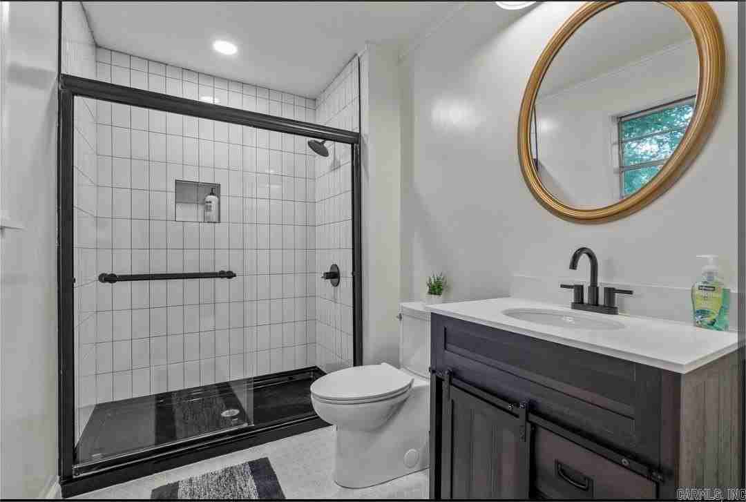 1930 College Ave - Photo 4 of 13