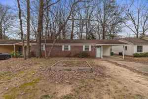 featured image of 511 Briar St