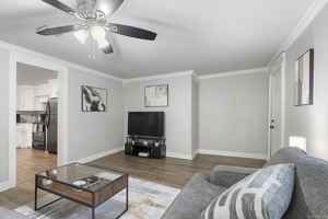 featured image of 2017 Hairston St