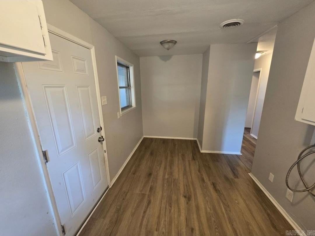 620 Neal St - Photo 6 of 10