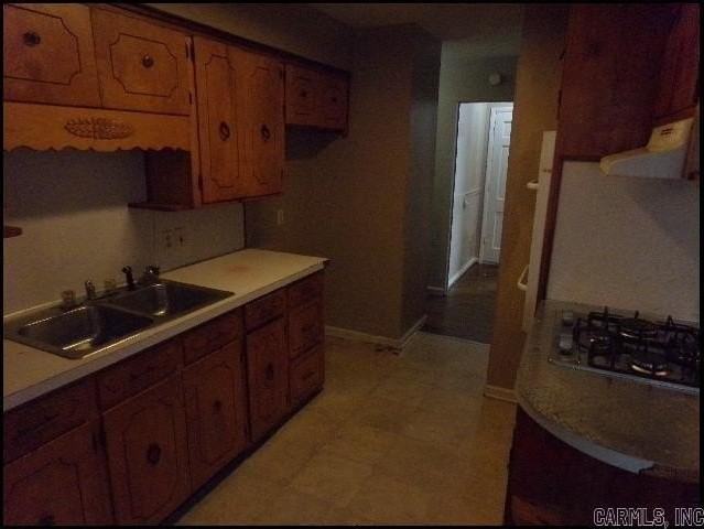 8 Utica Ln - Photo 5 of 14