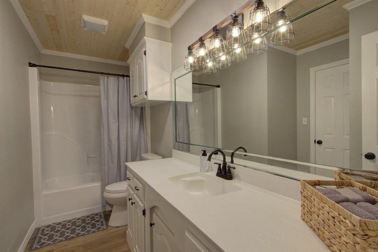 5805 Sidney Dr - Photo 5 of 29