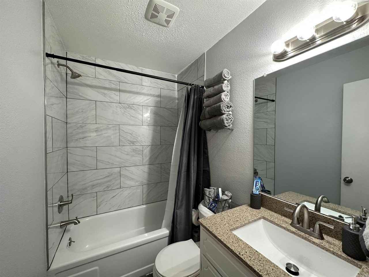 3801 Elizabeth St #3 - Photo 5 of 18
